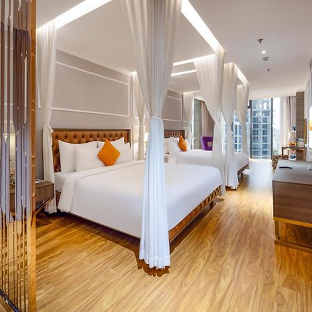 Winsuites Saigon - Luxury Boutique Hotel Хошимин Экстерьер фото